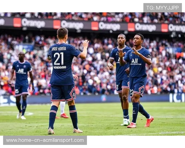 巴黎圣日耳曼高压逼抢多次造成推进失序