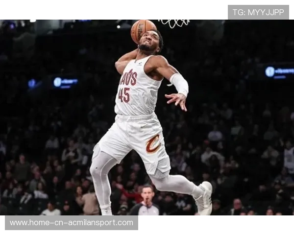 米切尔推进突破得手，骑士继续保持高速运转