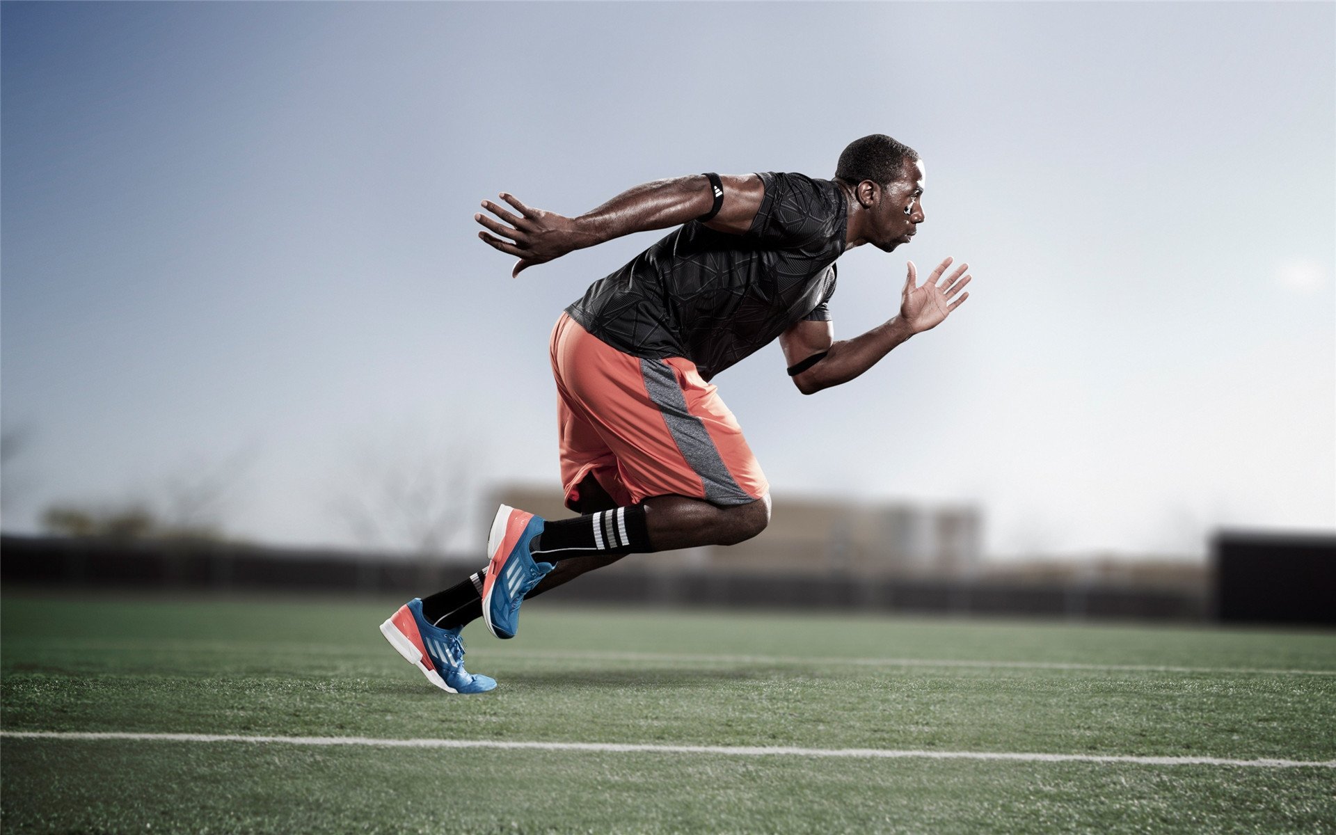 世界杯足球赛激烈角逐，世界杯足球比赛视频